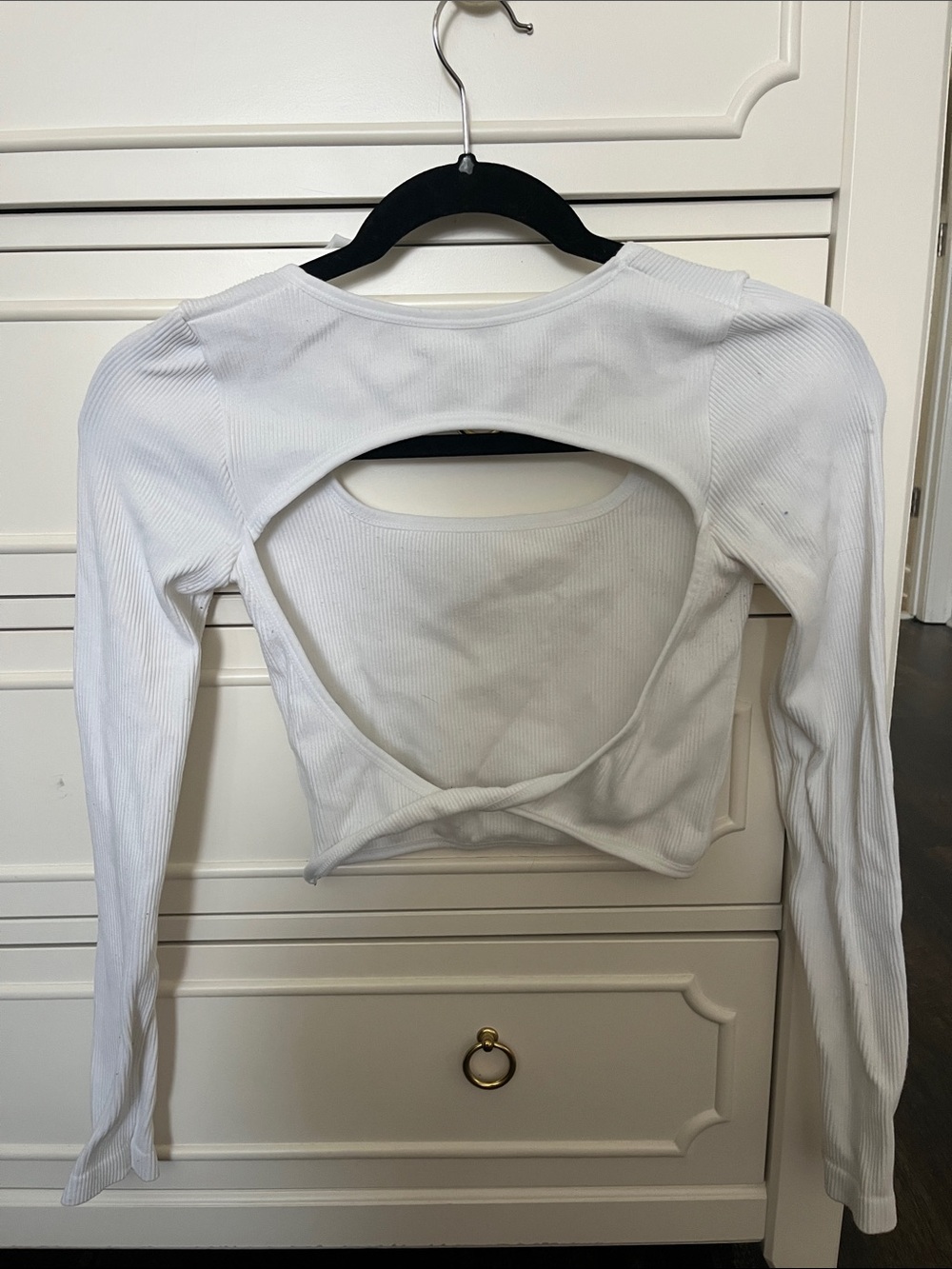White Ribbed Long-Sleeve Scoop Crop Top - Women's - Picture 2 of 2